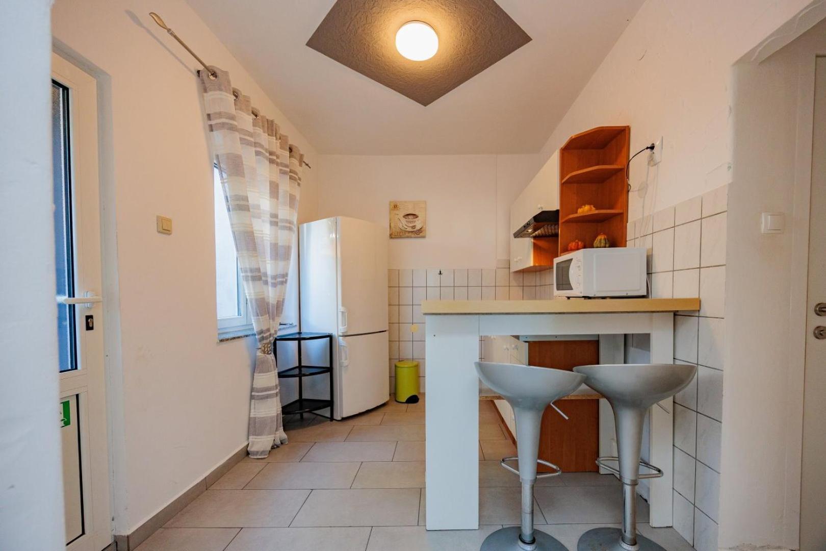 Crowonder Lucky House With Pool And Patio 30 Meters From The Apartament *