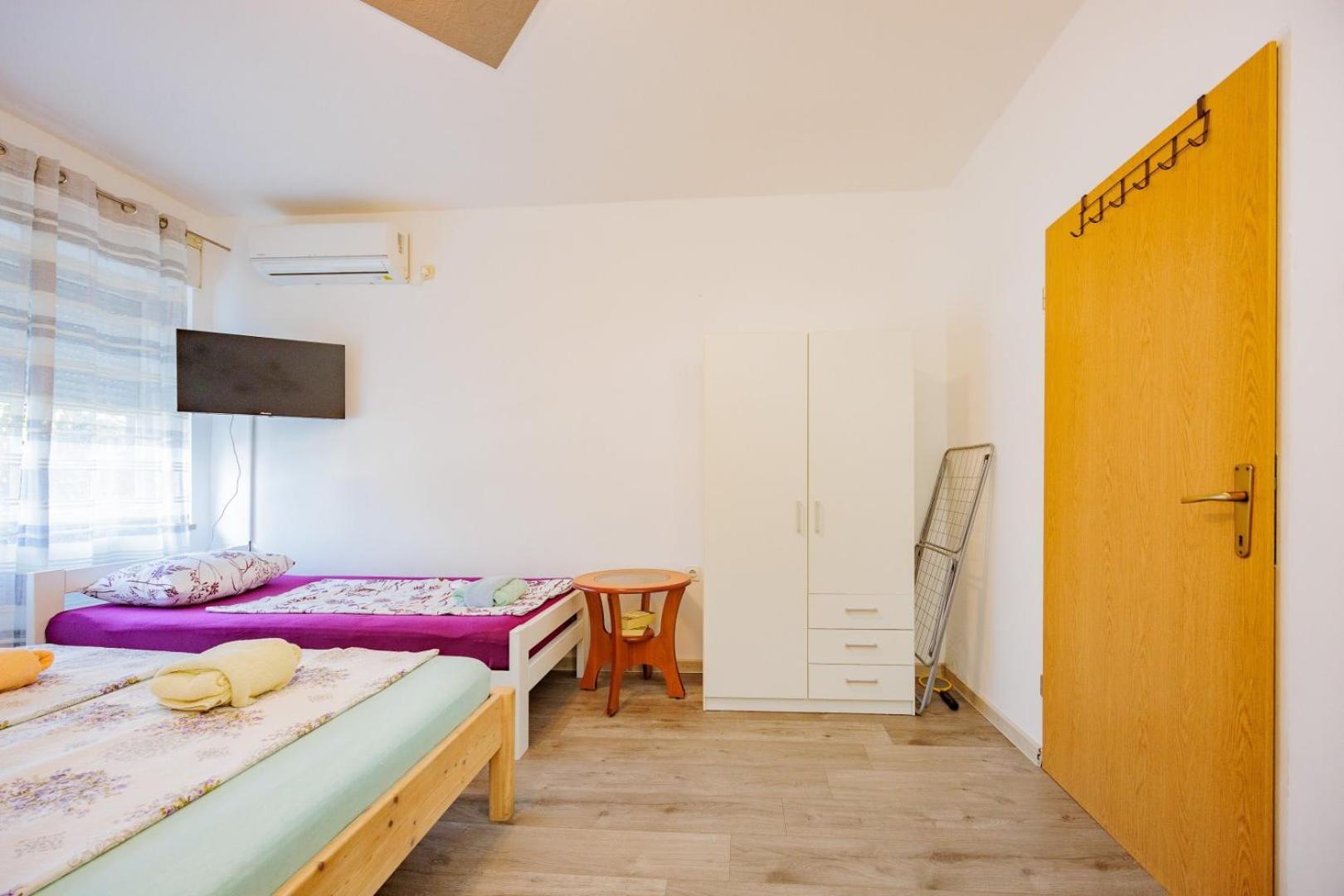 Crowonder Lucky House With Pool And Patio 30 Meters From The Apartament Zadar