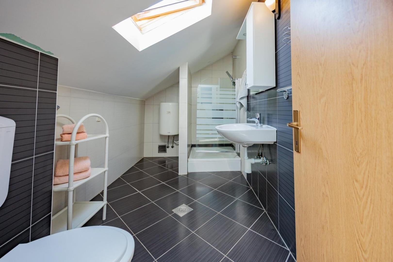 Apartament Crowonder Lucky House With Pool And Patio 30 Meters From The *
