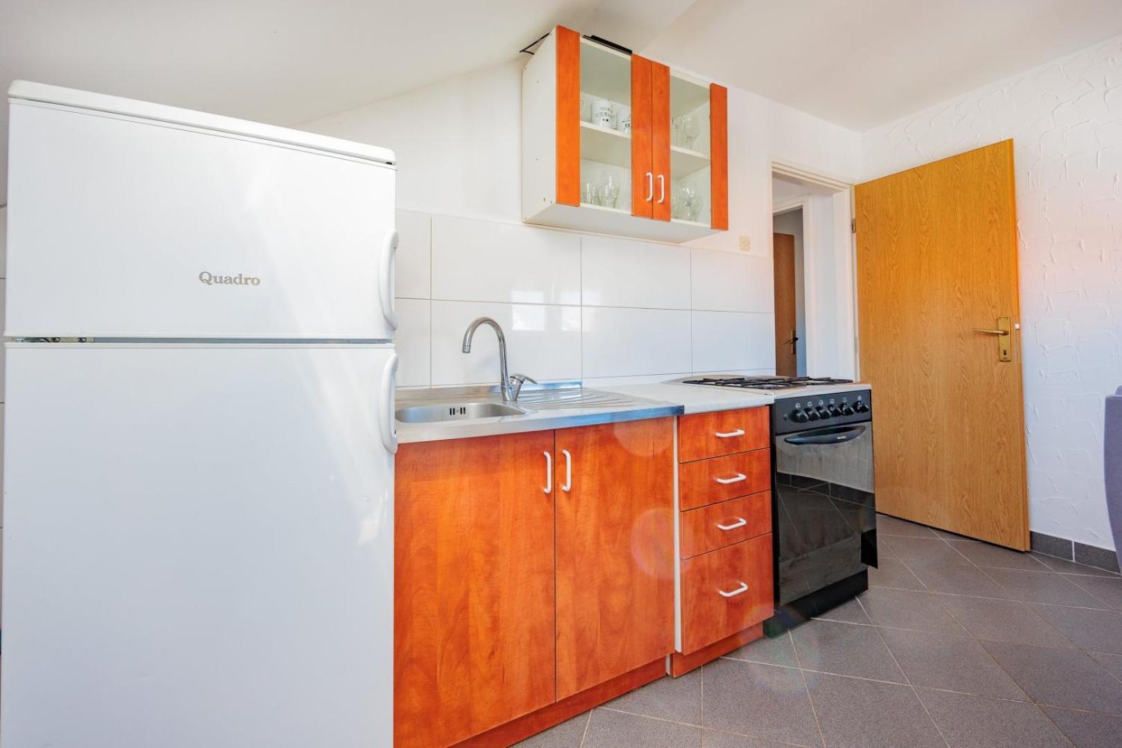 Crowonder Lucky House With Pool And Patio 30 Meters From The