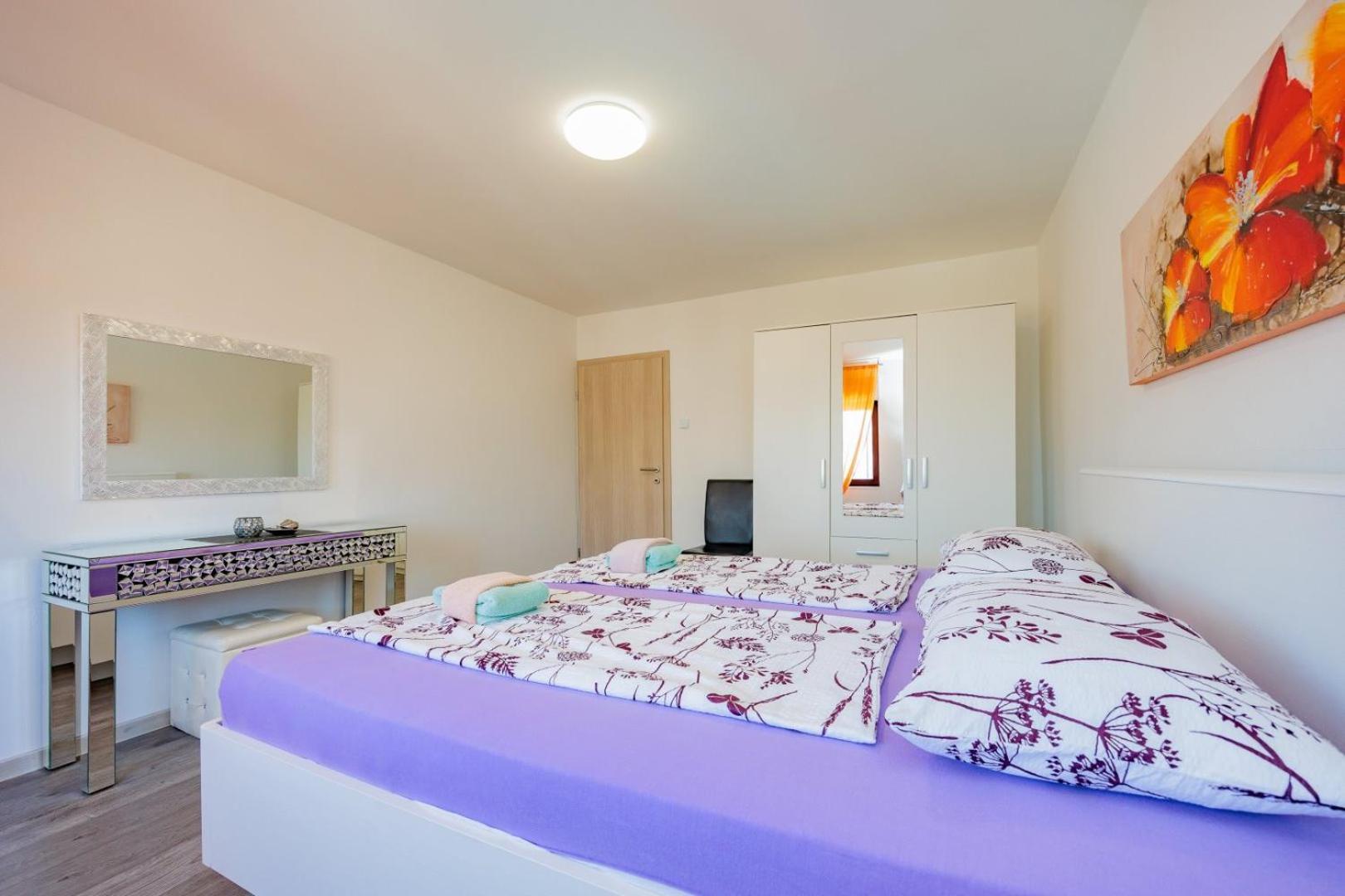 Apartament Crowonder Lucky House With Pool And Patio 30 Meters From The *