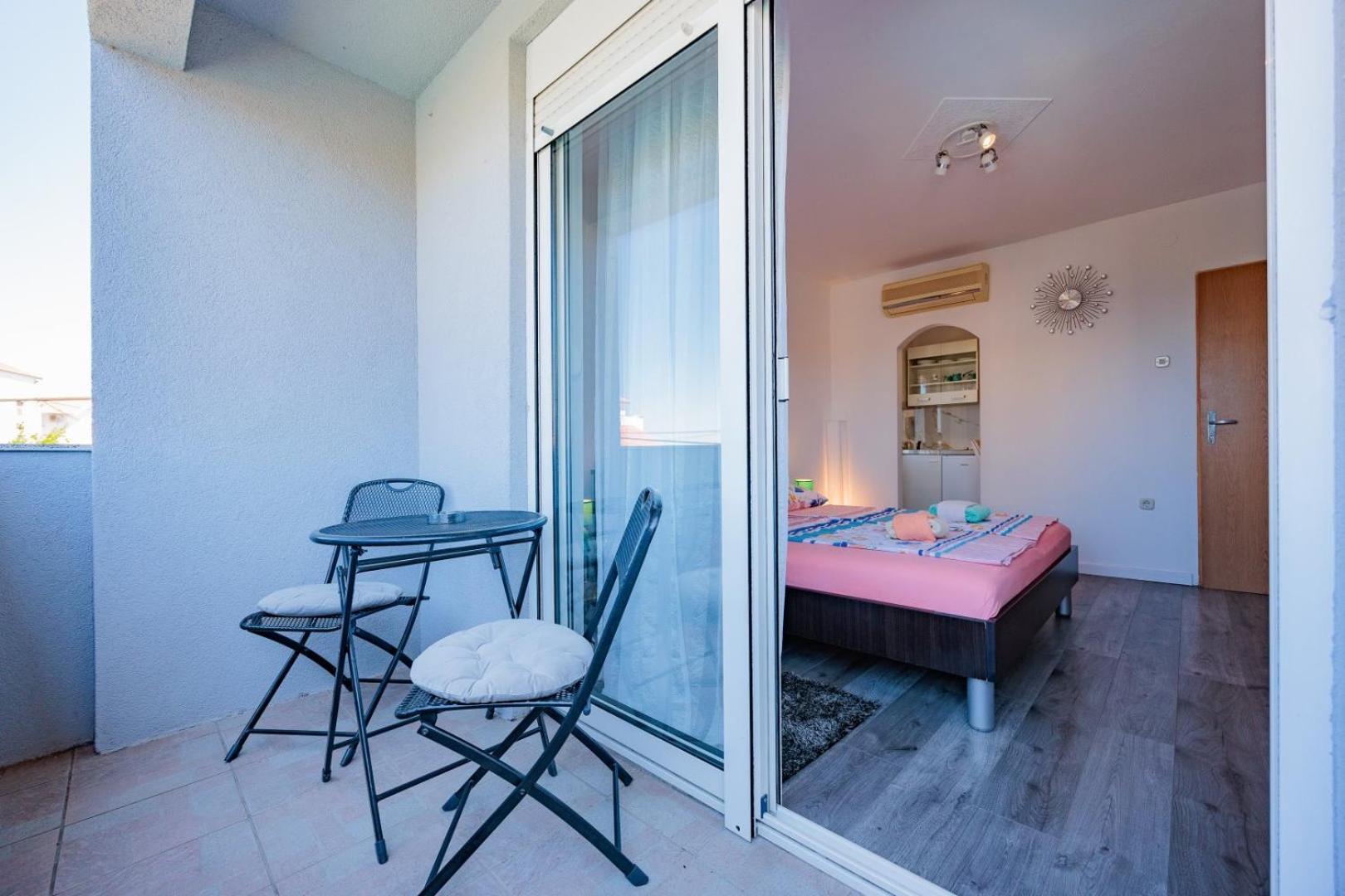 Crowonder Lucky House With Pool And Patio 30 Meters From The Zadar