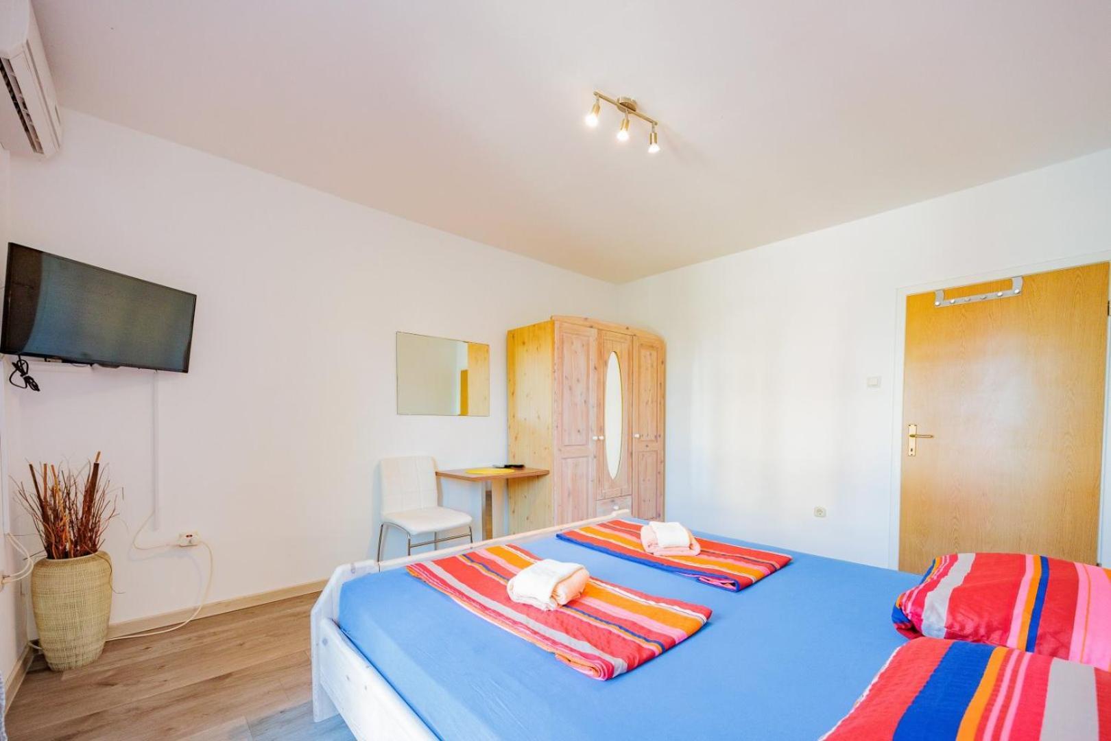 Crowonder Lucky House With Pool And Patio 30 Meters From The Apartament Zadar