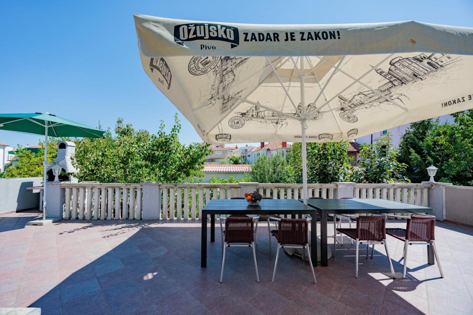 Crowonder Lucky House With Pool And Patio 30 Meters From The Apartament