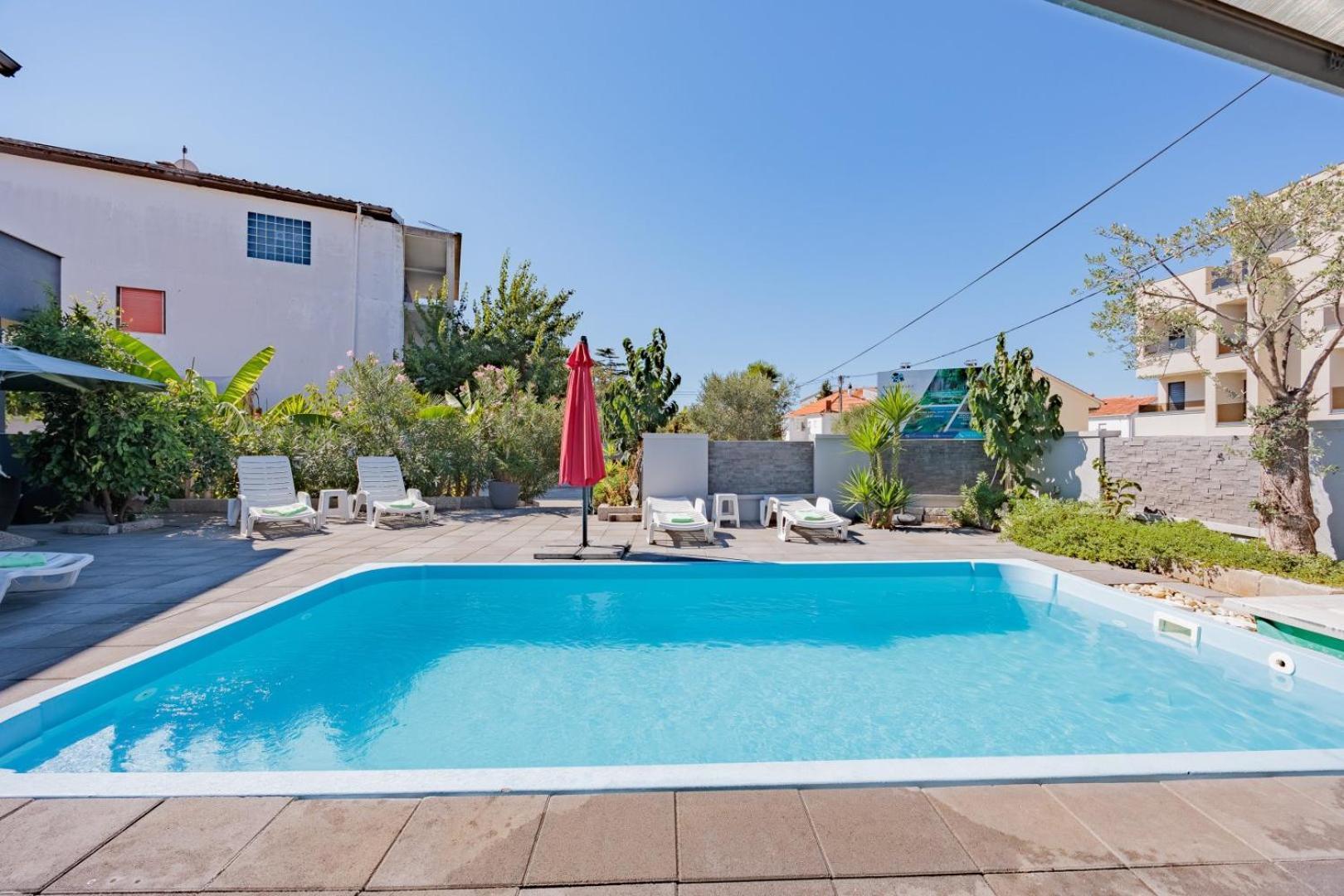 Apartament Crowonder Lucky House With Pool And Patio 30 Meters From The *